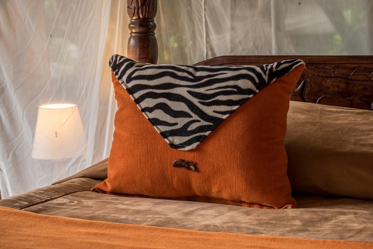 Rhino Watch Safarilodge Mweiga Ngoại thất bức ảnh