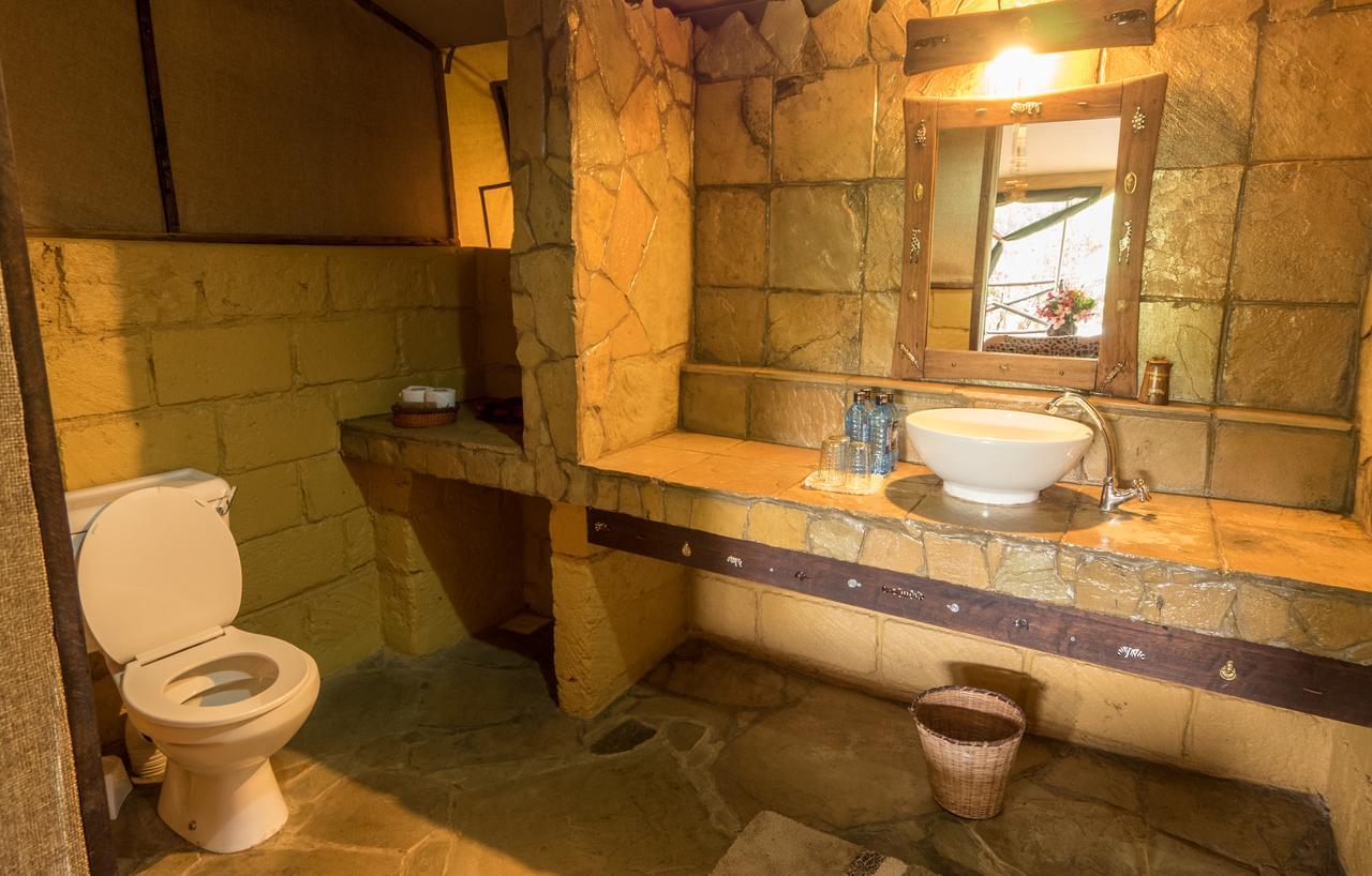 Rhino Watch Safarilodge Mweiga Ngoại thất bức ảnh