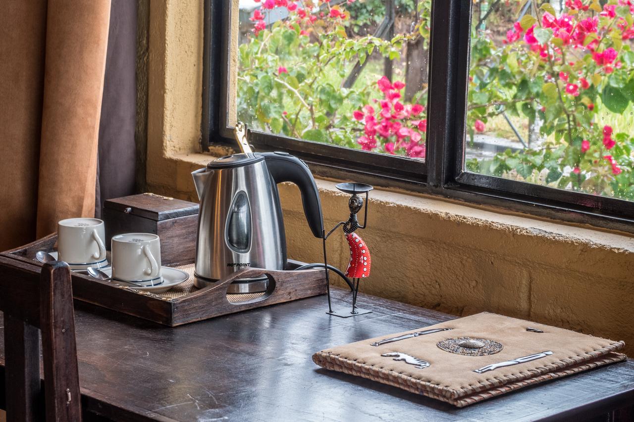 Rhino Watch Safarilodge Mweiga Ngoại thất bức ảnh